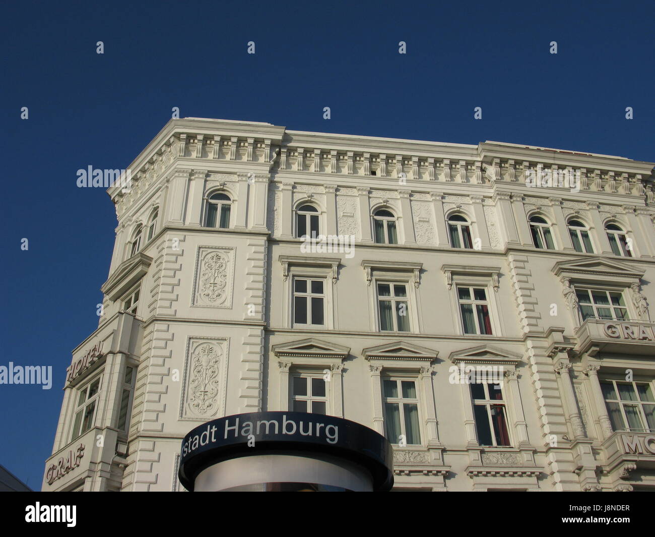 Casa bianca facciata in Amburgo Foto Stock