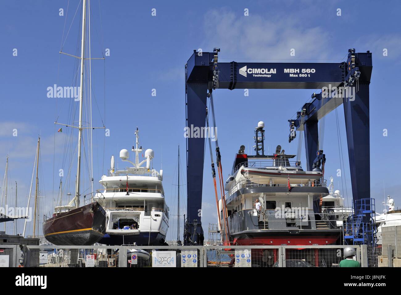 Viareggio (Toscana, Italia), cantieri navali e costruzione di grandi yacht di lusso Foto Stock
