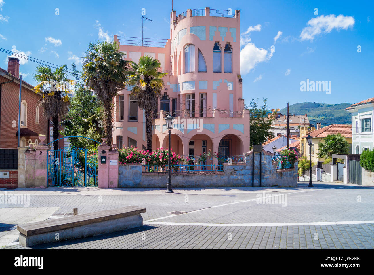 Art Deco Modernismo casa, ufficio della Fundacion Cauce, Calle Cardinale Iguanzo, Oviedo Asturias Spagna Foto Stock