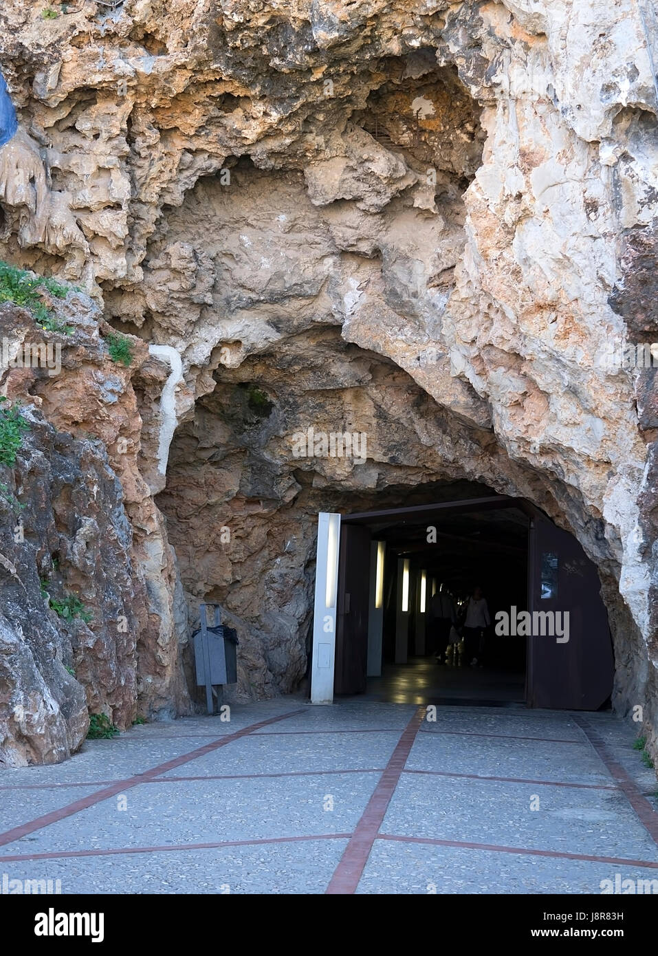 Tunnel sotterraneo al di sotto del castello di Denia in Spagna Foto Stock
