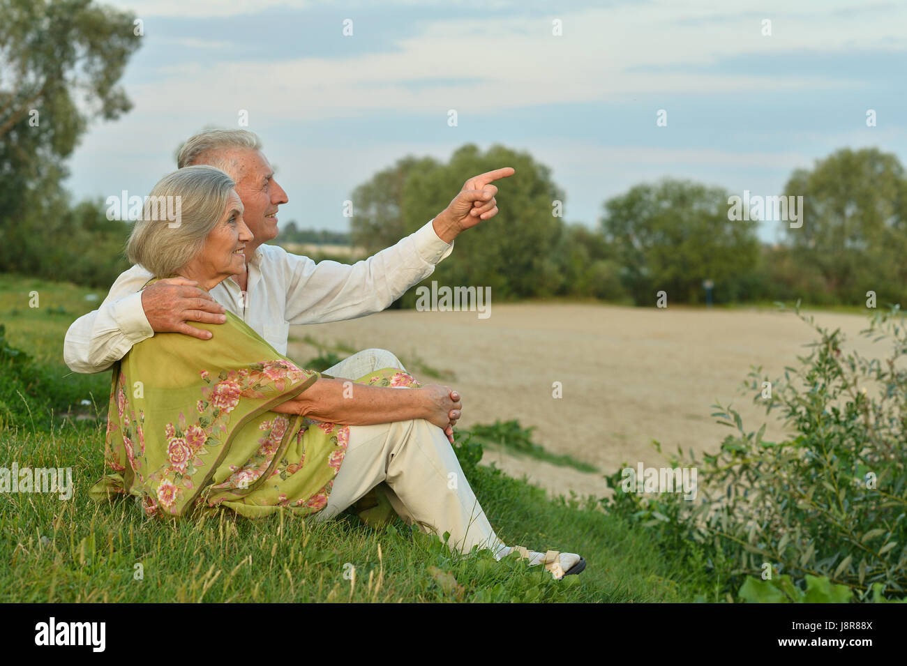 Felice coppia senior all'aperto Foto Stock