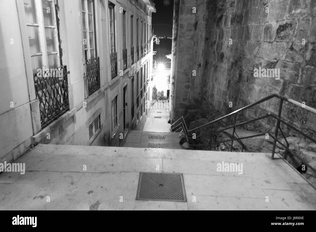 Notte fotografie di strade in Alfalma distretto di Lisbona, Portogallo Foto Stock