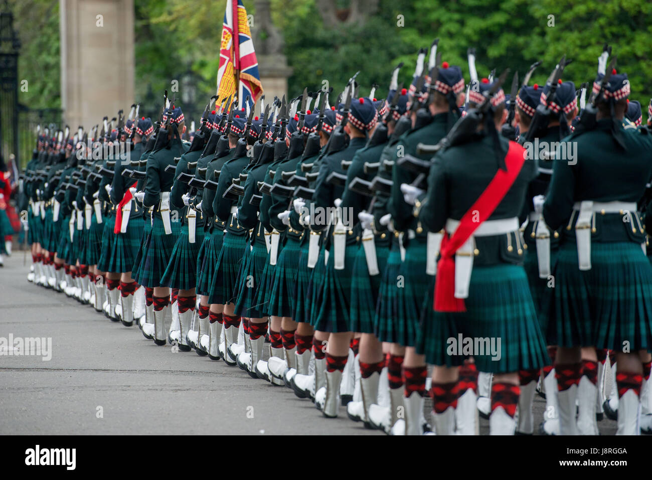 5 Scots Guardia d'Onore per contrassegnare il segnare il nuovo Royal Alto Commissario HRH Princess Royal Princess Anne a Holyrood Palace Foto Stock