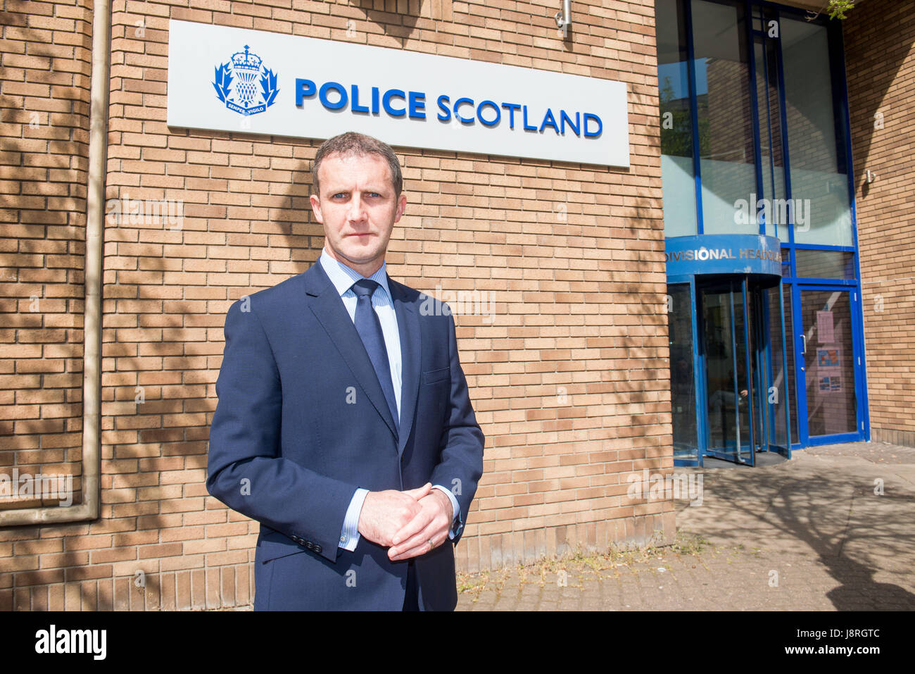 Foto: Michael Matheson Entra in vigore un nuovo codice per la pratica della polizia scozzese sui poteri di stop e di ricerca Foto Stock