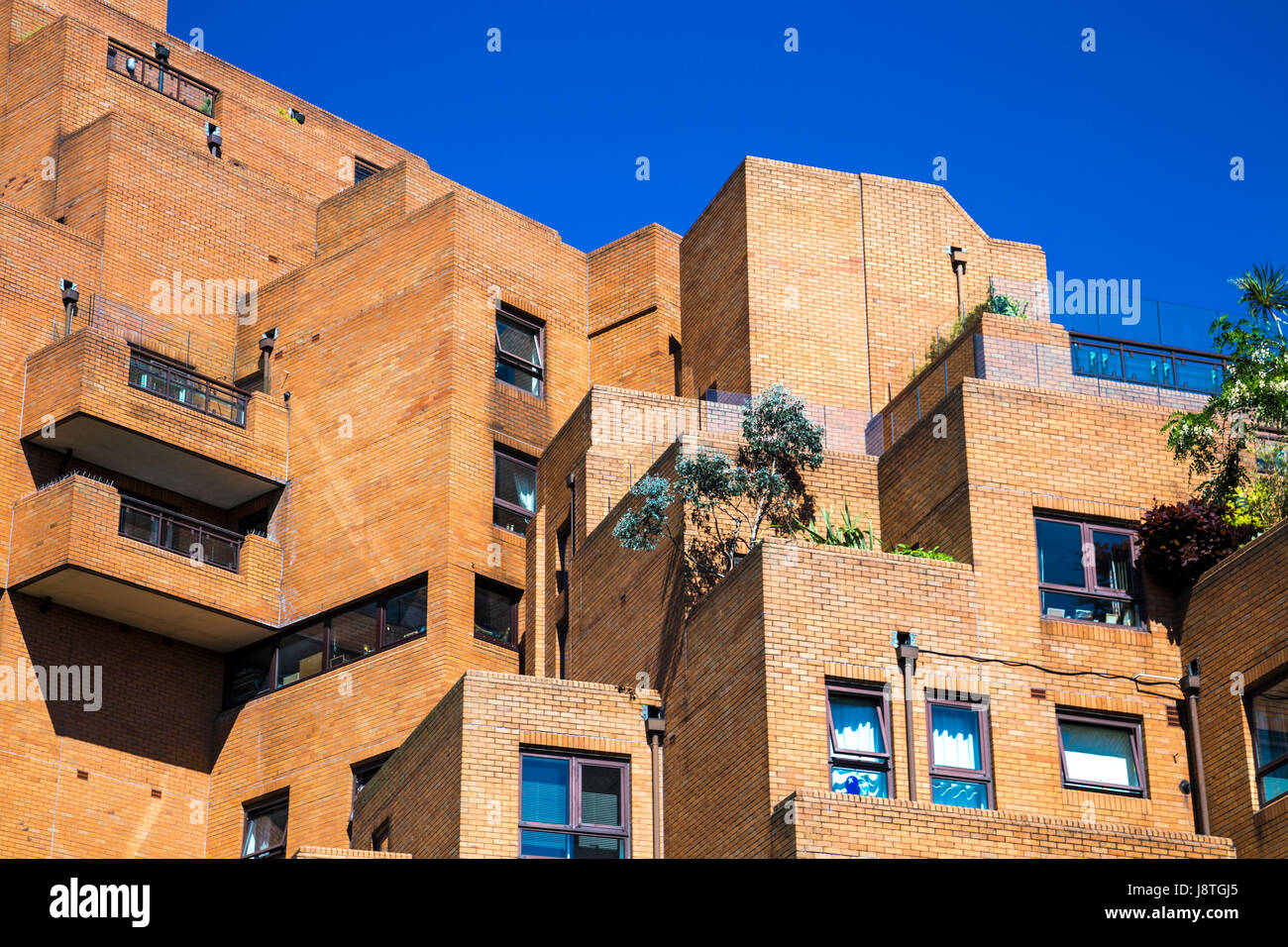 80s architettura del libero scambio Wharf a Wapping, London, Regno Unito Foto Stock