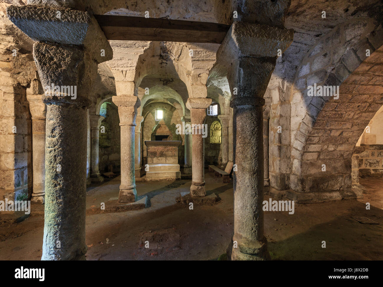 Francia, Creuse, Ahun, cripta della chiesa Foto Stock
