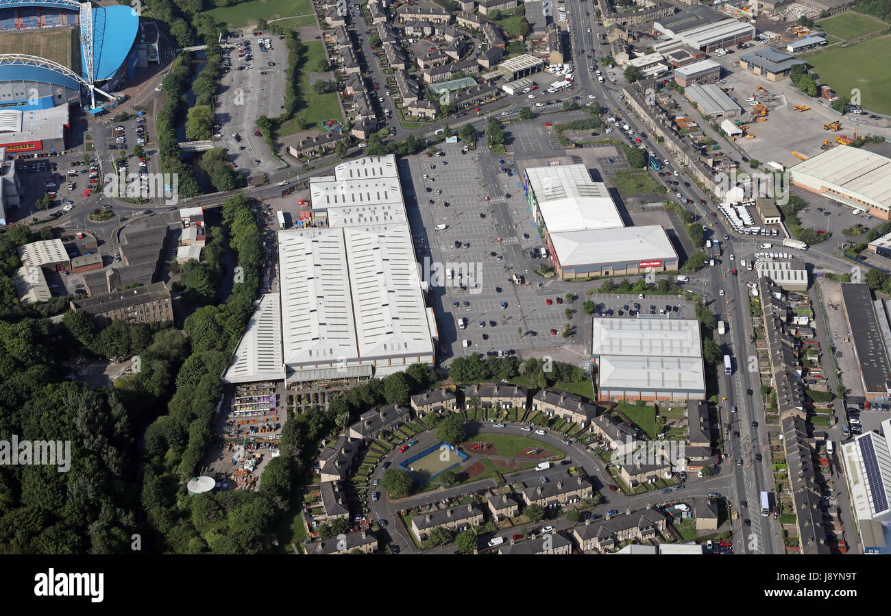 Vista aerea del Colne Valley, Leeds Road, area di Huddersfield, nello Yorkshire, Regno Unito Foto Stock