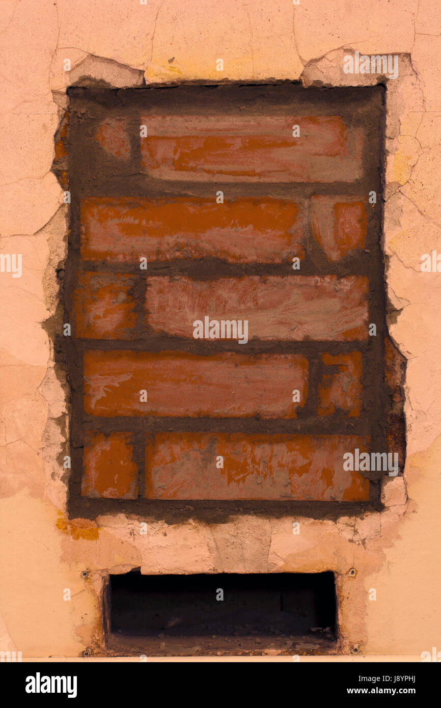 Costruire, gesso, riparazione, mattone, caminetto, stufa, foro, cemento, fesse, Foto Stock