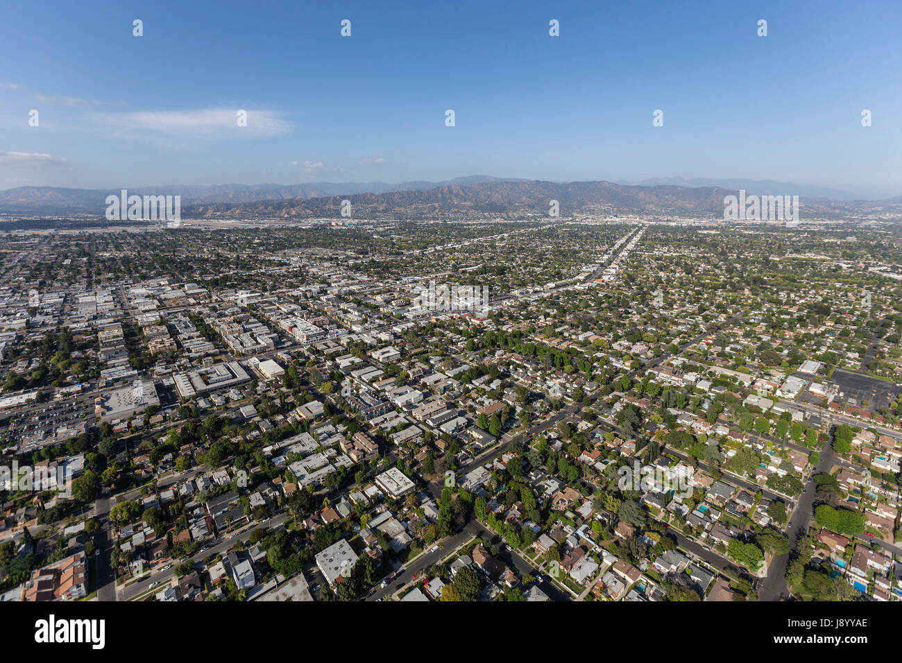 Vista aerea del nord di Hollywood e la Valle di San Fernando in Los Angeles, California. Foto Stock