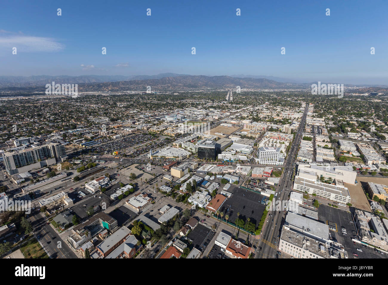 Vista aerea del nord di Hollywood comunità nella Valle di San Fernando zona di Los Angeles, California. Foto Stock