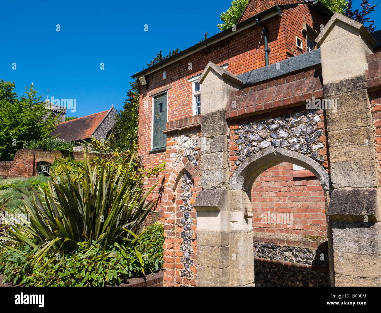 L'ex blocco stabile, Caversham Park Gardens, Caversham, Reading, Berkshire, Inghilterra, Regno Unito, GB. Foto Stock