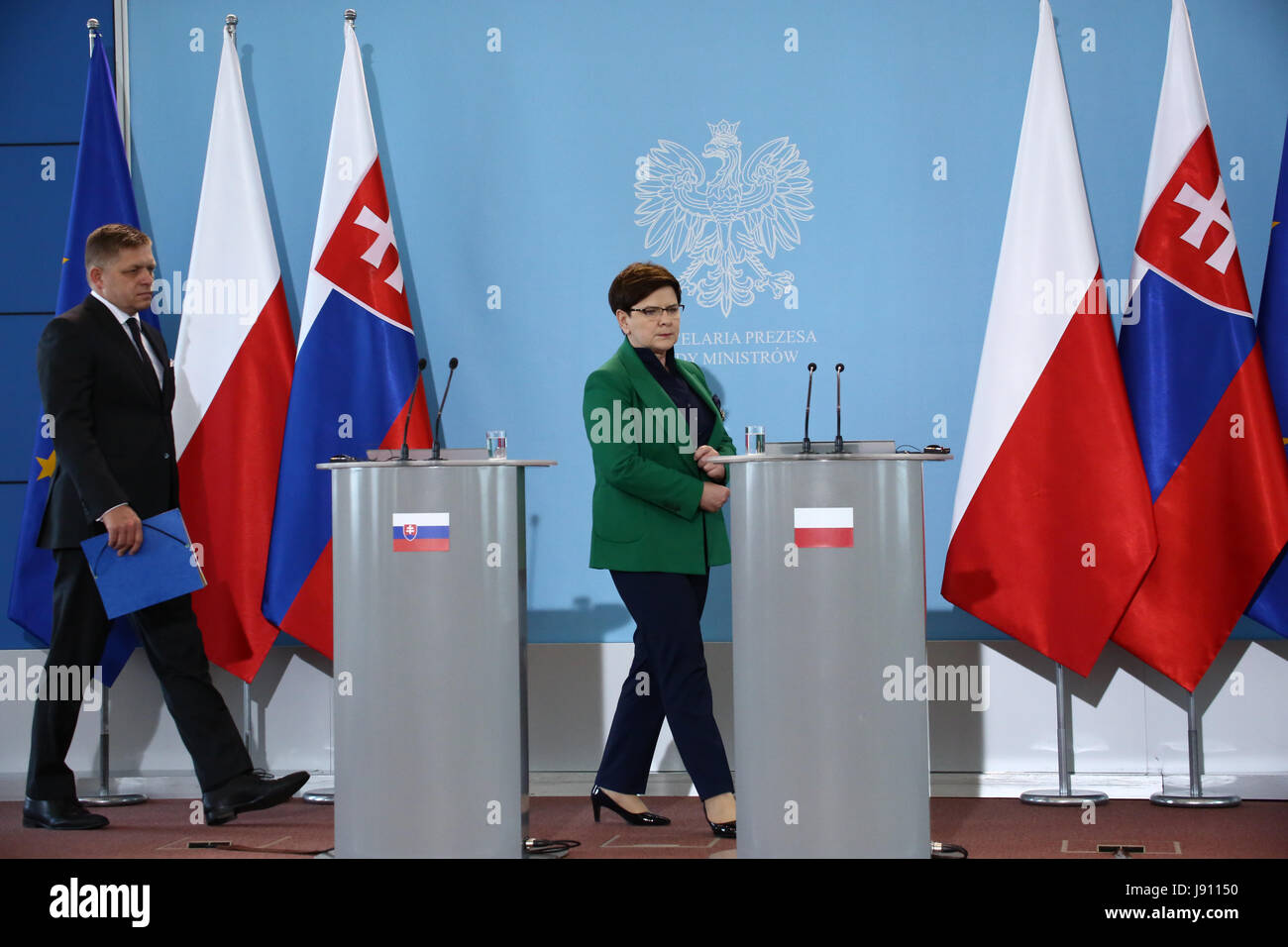 Polonia - Varsavia, 31 maggio 2017: il primo ministro Beata Szydlo e il Primo ministro Robert Fico conferenza in attesa sul governo Polish-Slovakian consultazioni. ©Jake Ratz/Alamy Live News Foto Stock