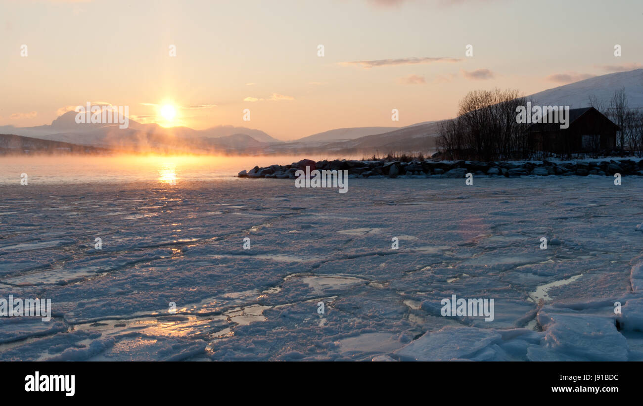 Inverno, tramonto, haze, ghiaccio, fiordo, floe, acqua salata, mare oceano, acqua, inverno, Foto Stock