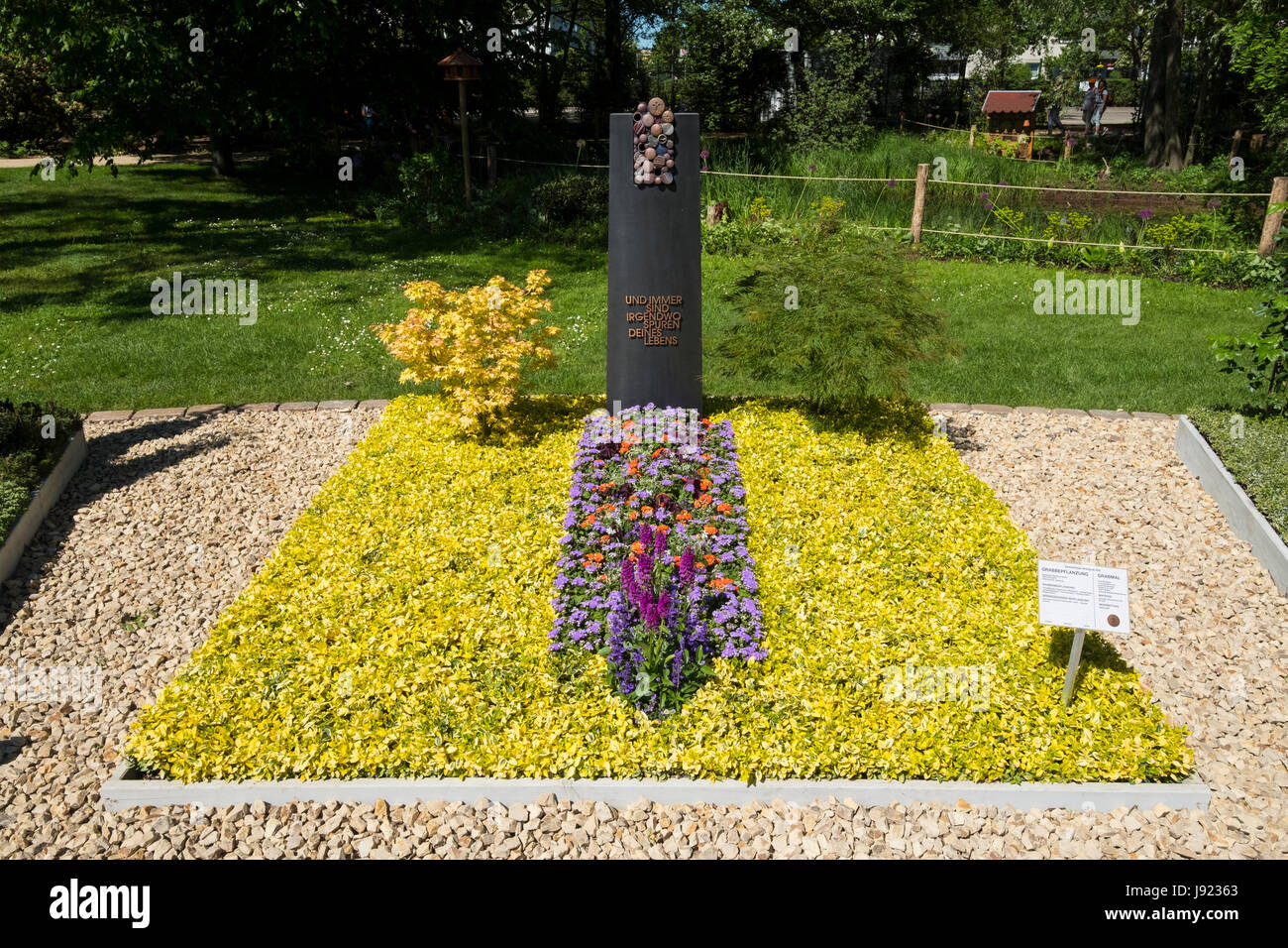 Visualizzazione della tomba di monumenti e giardini di IGA 2017 International Garden Festival (International Garten Ausstellung) a Berlino Germania Foto Stock