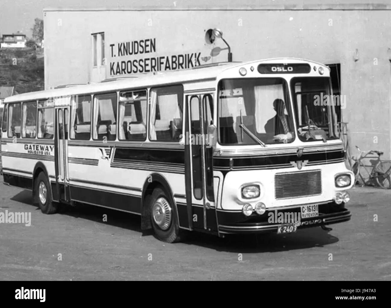 Tknudsenkarosseri è un'azienda o un'azienda nota per il suo lavoro nel campo dell'industria automobilistica o industriale. Il nome si riferisce probabilmente a un'azienda specializzata nella produzione di carrozzerie o lavori meccanici correlati, che contribuiscono all'industria automobilistica. Foto Stock