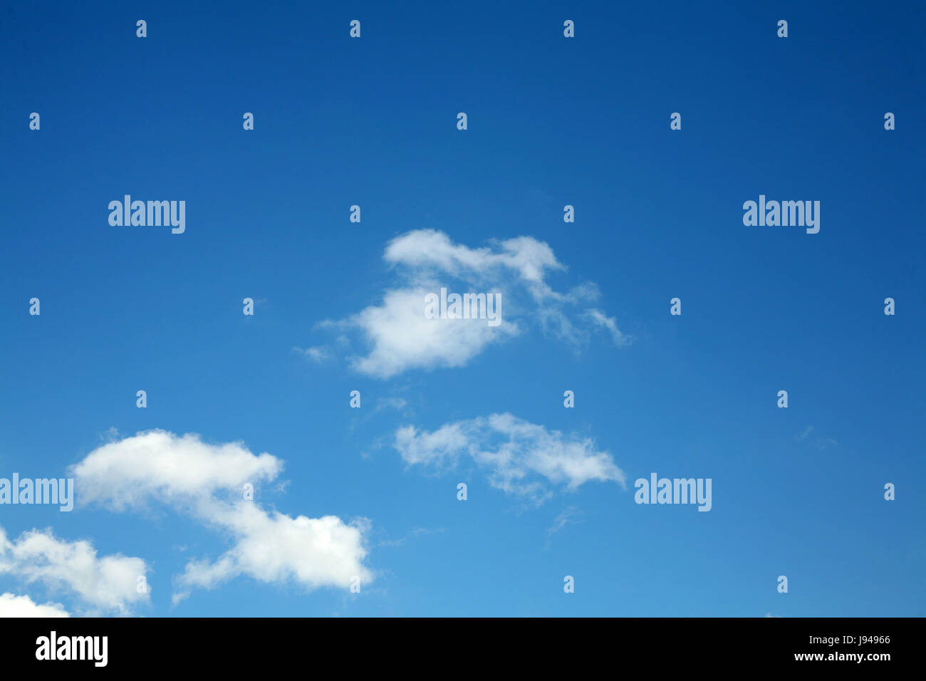 Blu, spazio, cloud, all'aperto, area, meteo, pezzo, sezione, segmento, parte, Foto Stock