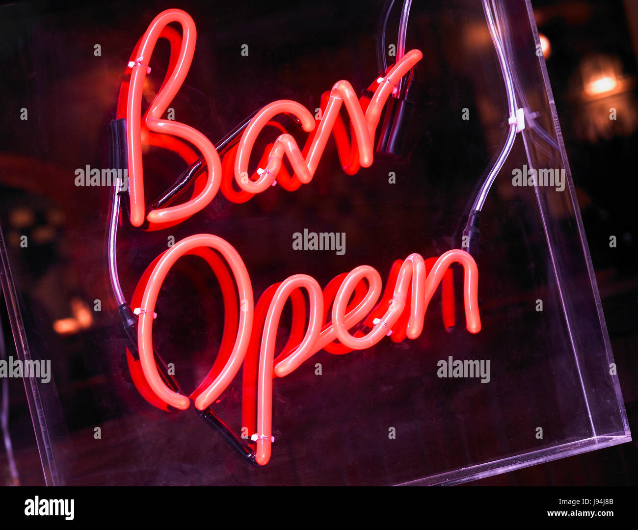 Il Neon bar aperto segno Foto Stock