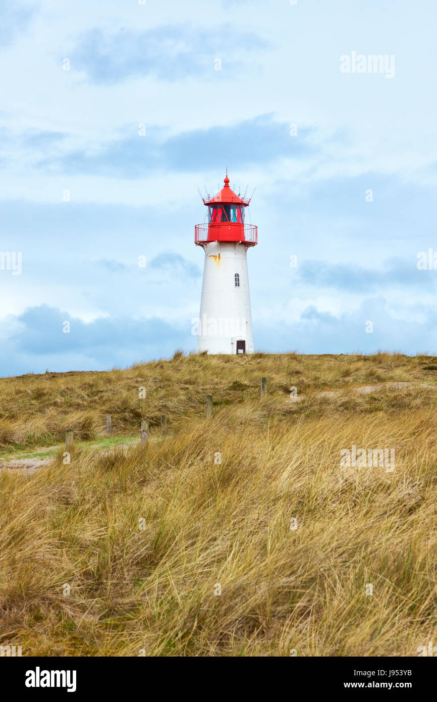 Western il faro in dune di elenco, Sylt. Edificio più settentrionale e il più antico faro in Germania. Foto Stock