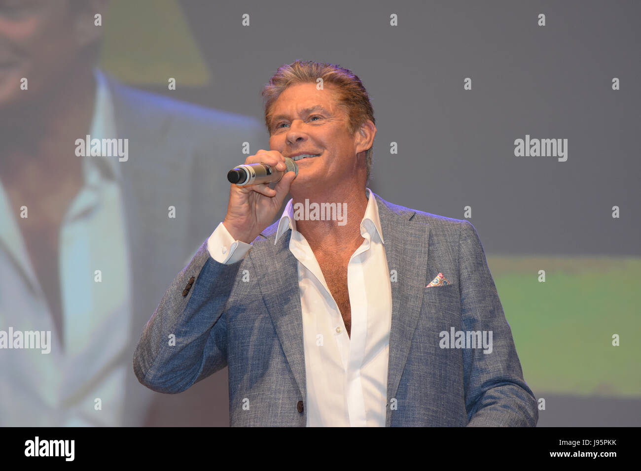 Bonn, Germania. Il 4 giugno, 2017. David Hasselhoff (Baywatch, Knight Rider) al fedcon 26, in Europa la più grande star trek convention, invita le celebrità e appassionati di incontrarsi in sessioni di firma e pannelli. fedcon 26 ha avuto luogo giu 2-5 2017. Credito: Markus wissmann/alamy live news Foto Stock