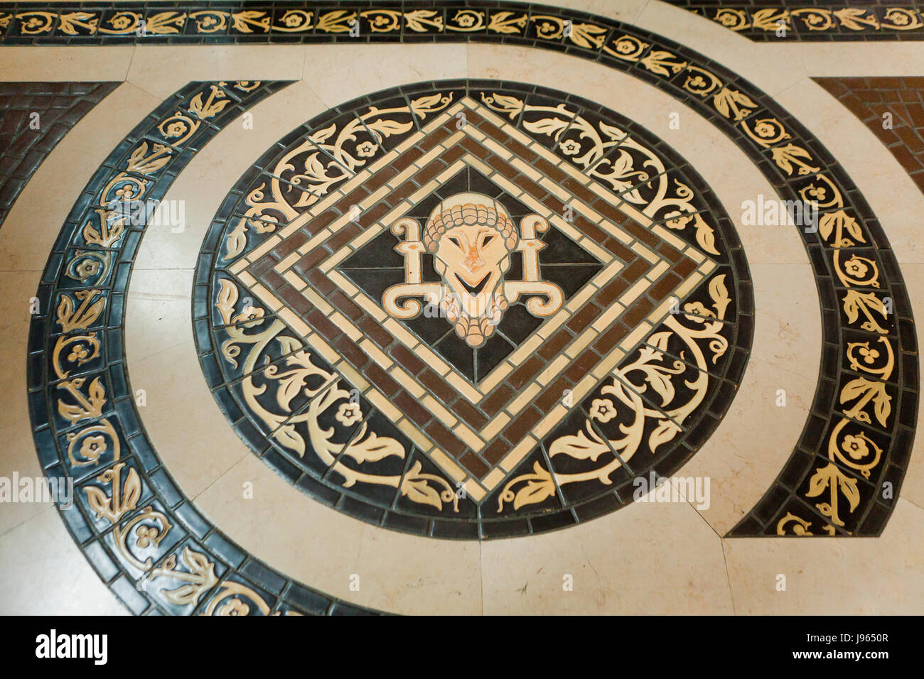 Mosaico pavimenti con mattonelle di terracotta della grande hall, Folger Shakespeare Library (Folger Shakespeare Theatre) - Washington DC, Stati Uniti d'America Foto Stock