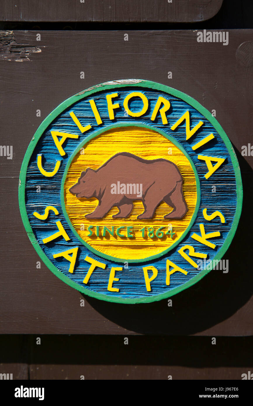 California State Parks scudo, Prairie Creek Redwoods State Park, il Parco Nazionale di Redwood in California Foto Stock