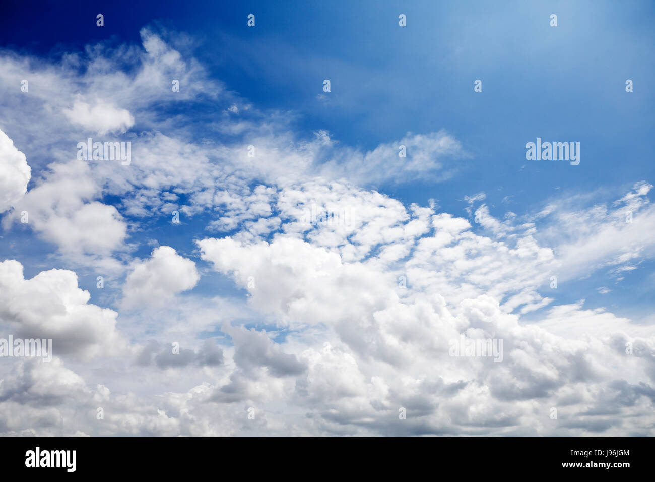 Blu, bella, beauteously, Nizza, nuvoloso, il firmamento cielo, sfondo, Foto Stock