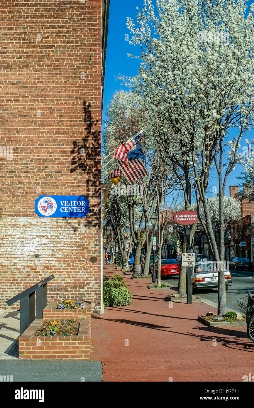Strada principale cittadina di Fredericksburg, Virginia Foto Stock