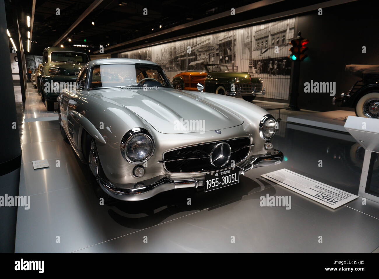 L'esposizione di una classica Mercedes-Benz 300SL Gullwing 11955 Foto Stock