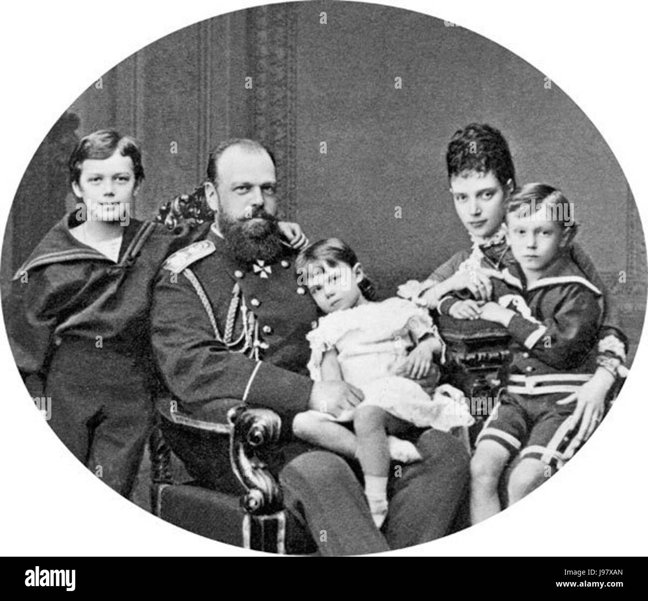 Lo Zar Alessandro III con sua moglie e i loro tre figli maggiori Foto Stock