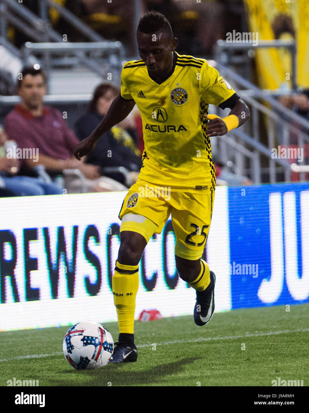 Columbus, U.S.A. 31 Maggio, 2017. 31 maggio 2017: Columbus Crew SC defender Afful Harrison (25) la sfera contro Seattle nel loro gioco a Mapfre Stadium. Columbus, Ohio, Stati Uniti d'America. Credito: Brent Clark/Alamy Live News Foto Stock