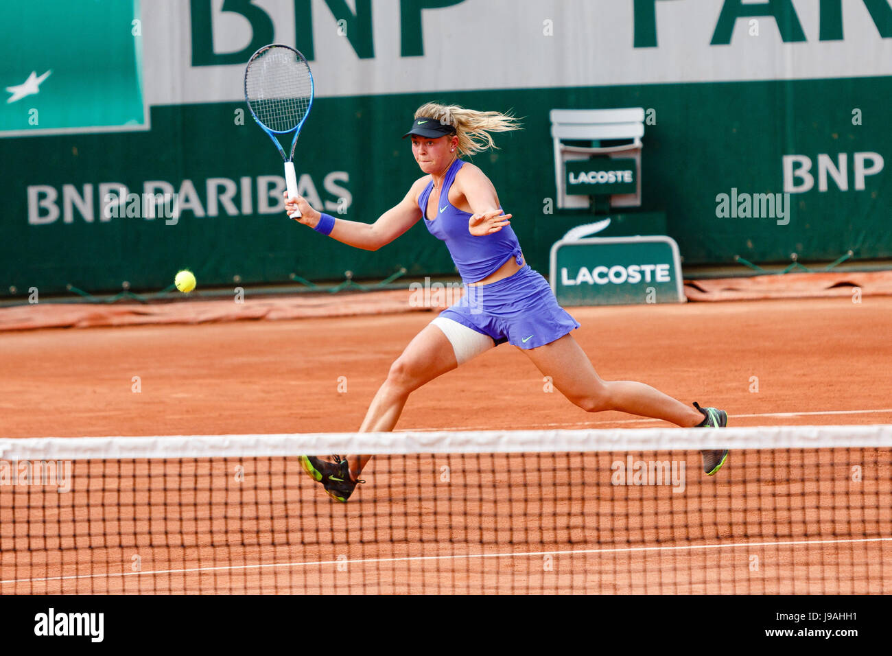 Parigi, Francia, 1 Giugno 2017: Tedesco Carina Witthoeft è in azione durante il suo secondo giro corrisponde a 2017 Tennis Open di Francia del Roland Garros di Parigi. Credito: Frank Molter/Alamy Live News Foto Stock