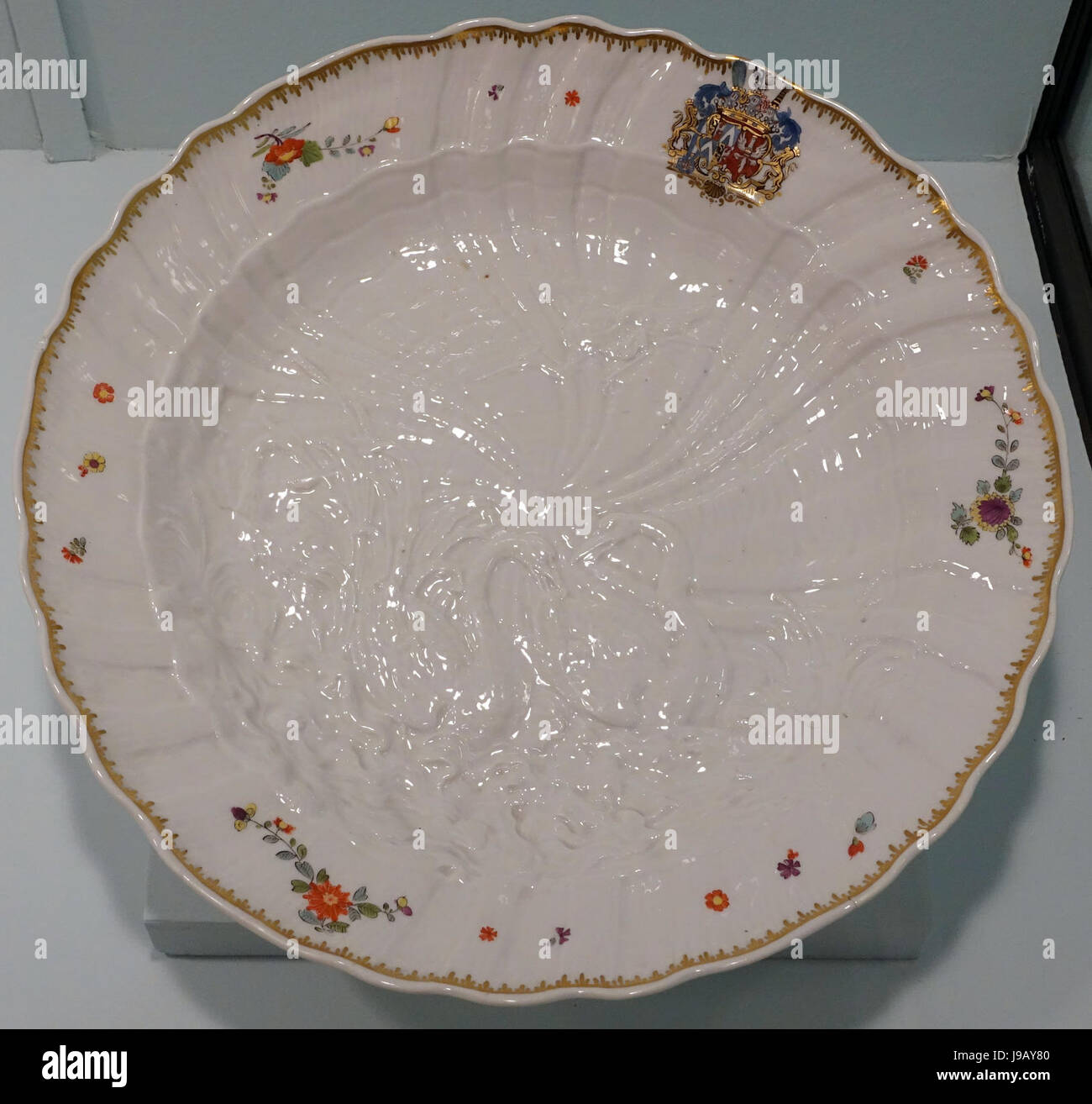 Piatto di portata dal servizio di cigno, J. J. Kaendler e J. F. Eberlein designer, Meissen Manufactory, Germania, 1737 1741, porcellana e stampato la decorazione in rilievo Krannert Art Museum, UIUC DSC06628 Foto Stock