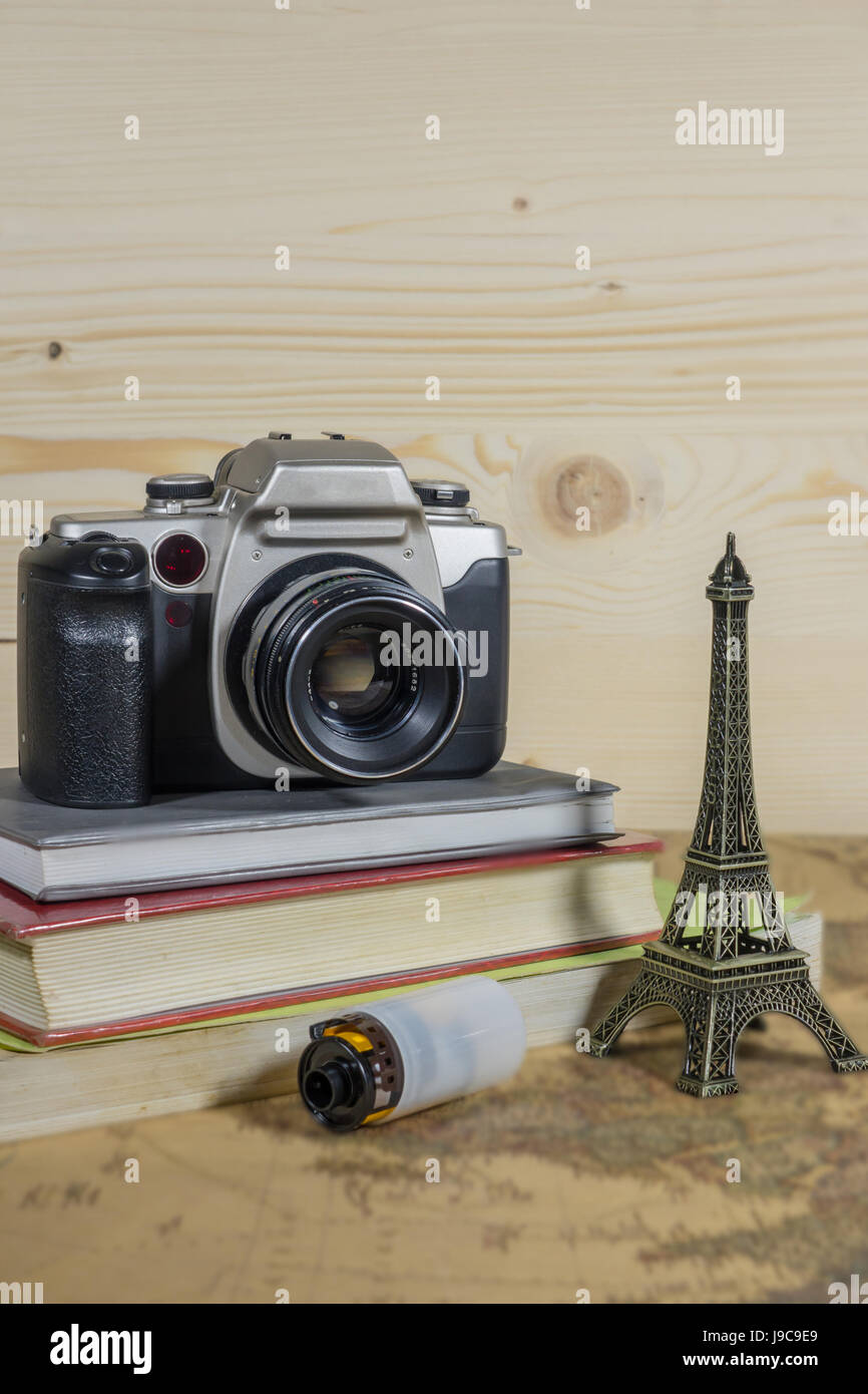 Viaggio Francia fotocamera film viaggi sulla mappa sfondo Foto Stock