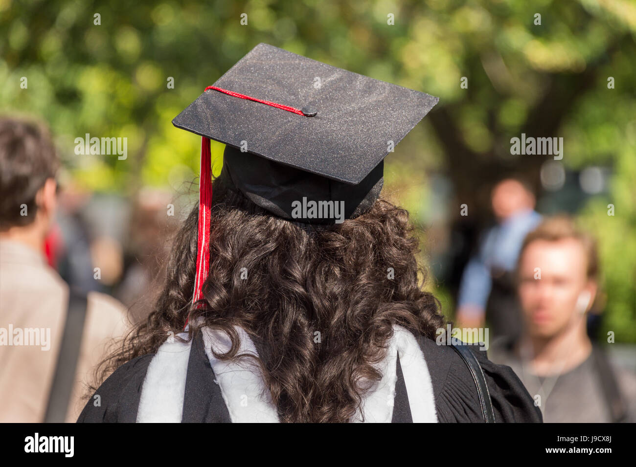 Montreal, Canada - 31 Maggio 2017: Neolaureato dopo la cerimonia di laurea presso la McGill College. Foto Stock