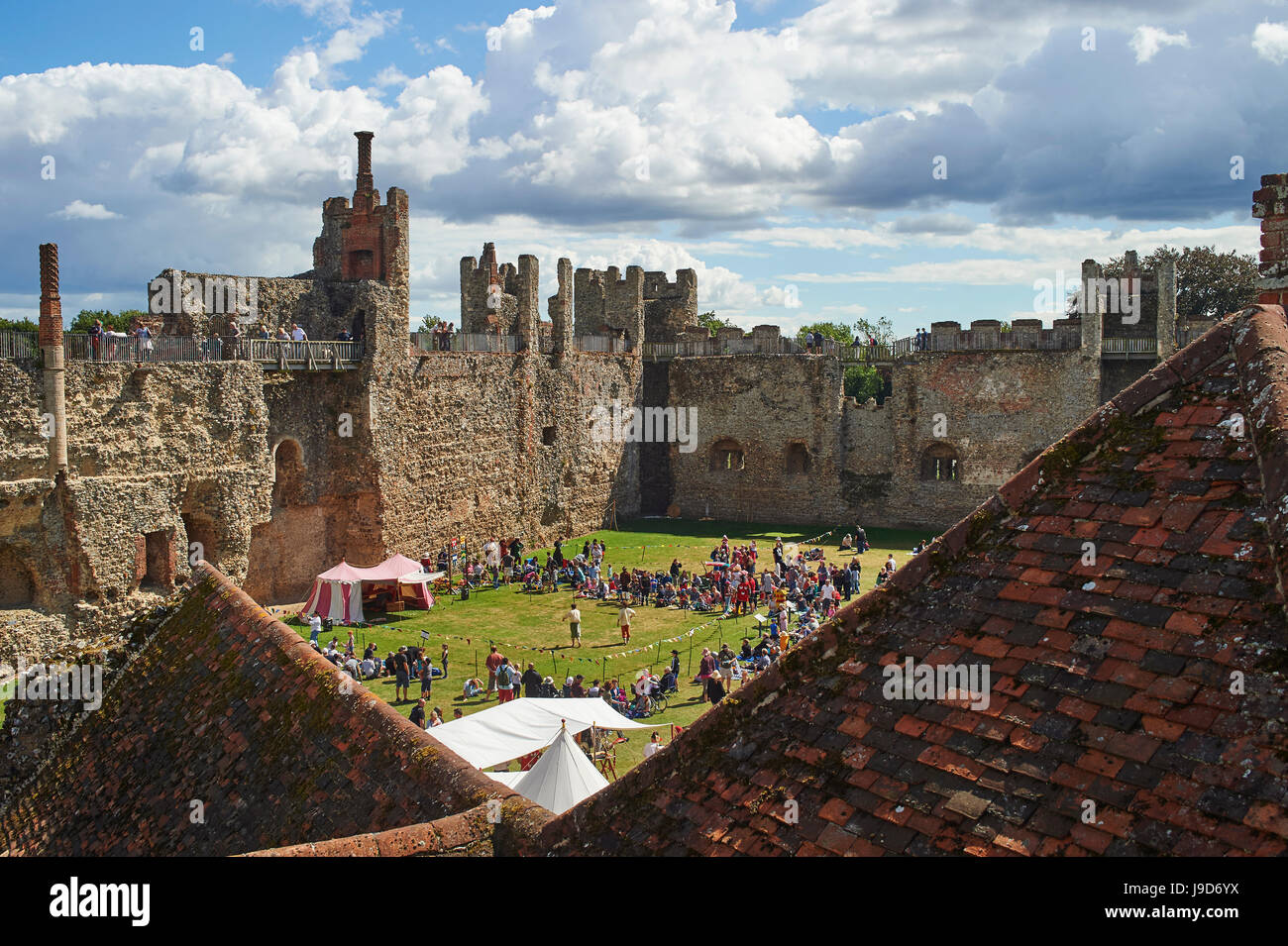 Il Pageantry festival presso il castello di Framlingham, Framlingham, Suffolk, Inghilterra, Regno Unito, Europa Foto Stock