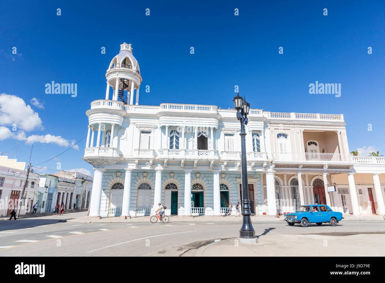 La Casa de Cultura nel Palacio Ferrer da Plaza José Marti, Cienfuegos, UNESCO, Cuba, West Indies, dei Caraibi Foto Stock