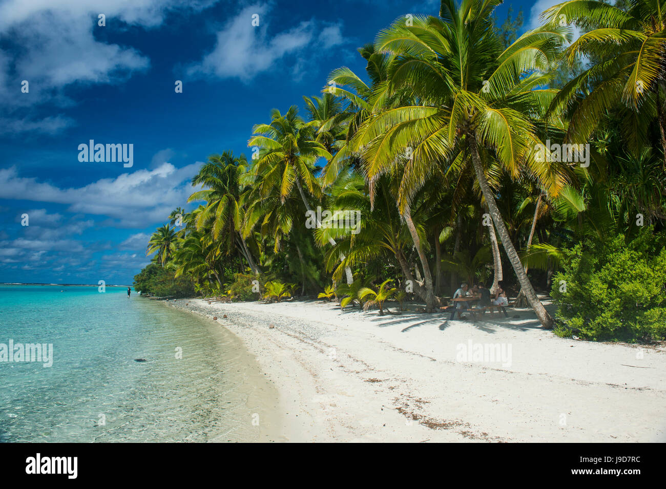La sabbia bianca banca nelle acque turchesi della laguna Aitutaki, Rarotonga e le Isole Cook, South Pacific Pacific Foto Stock