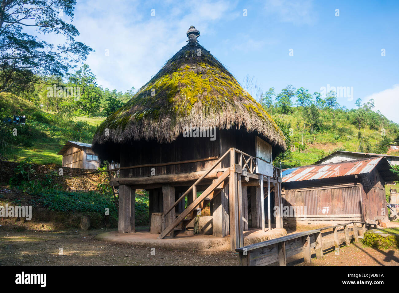 Casa Tradizionale nelle montagne di Aileu, Timor orientale, Asia sud-orientale, Asia Foto Stock