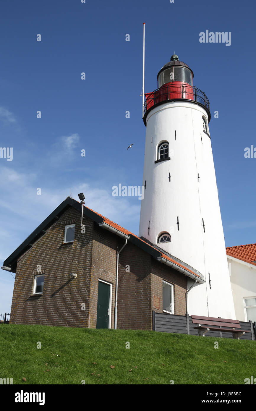 Urk Lighthouse è un faro in Urk, Paesi Bassi, presso le sponde orientali del lago IJsselmeer. Foto Stock