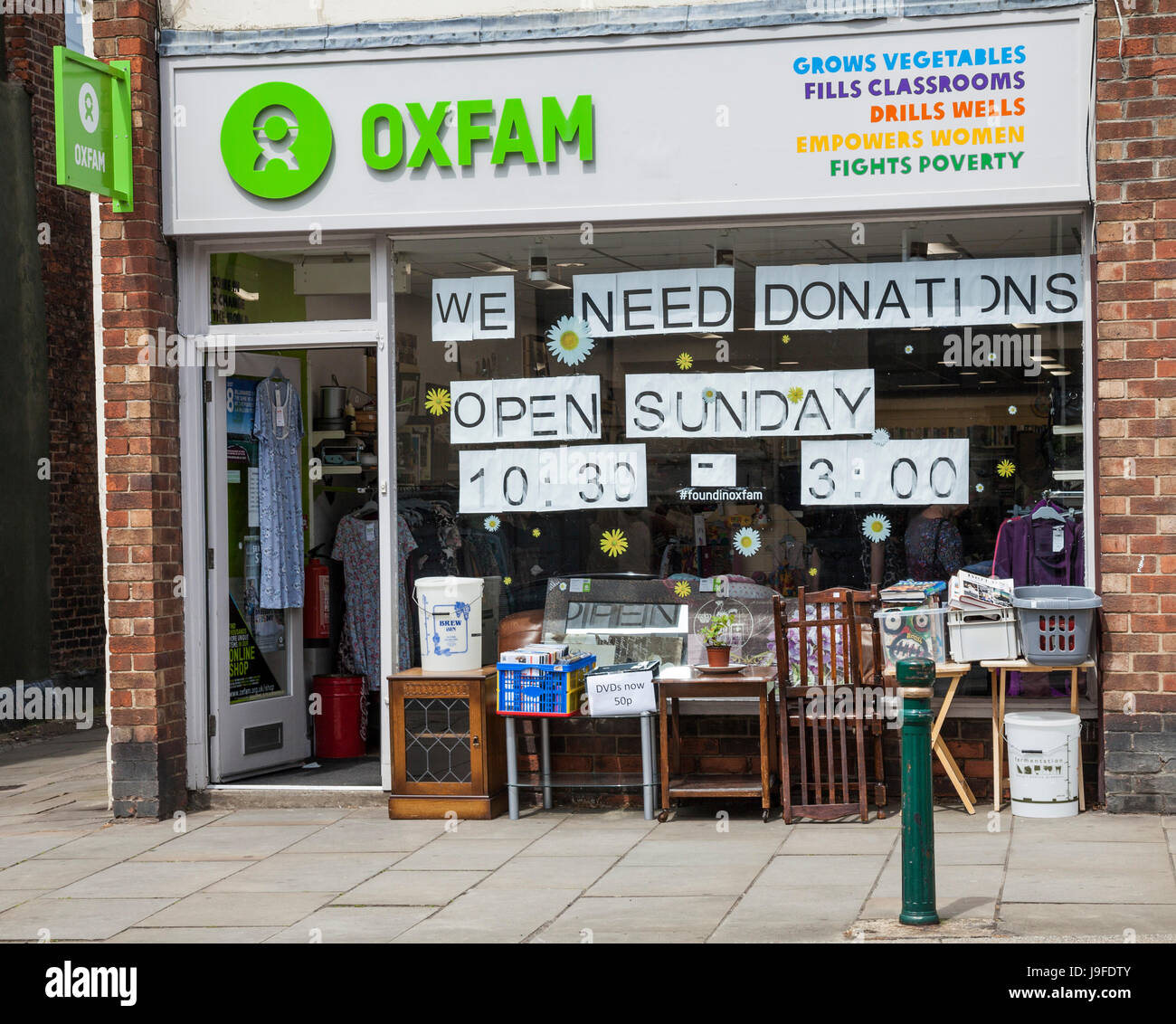 Oxfam carità shop in Guisborough,l'Inghilterra,UK Foto Stock