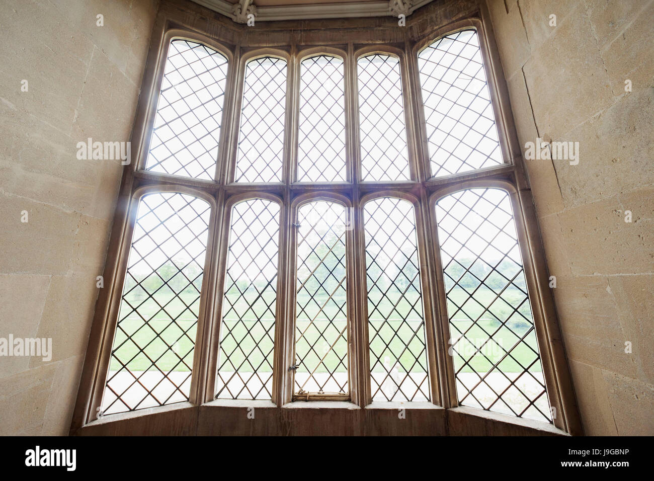 Inghilterra, Somerset, Lacock, Lacock Abbey, Oriel Window, oggetto della prima fotografia mai preso da Fox Talbot Foto Stock