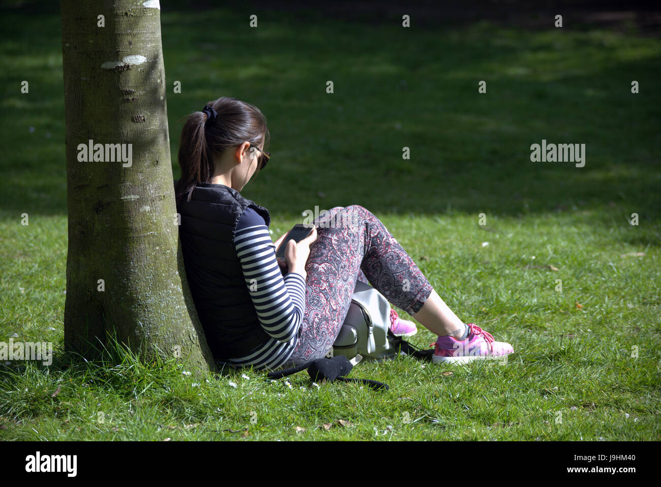 Glasgow Kelvingrove Park scene adolescente Foto Stock