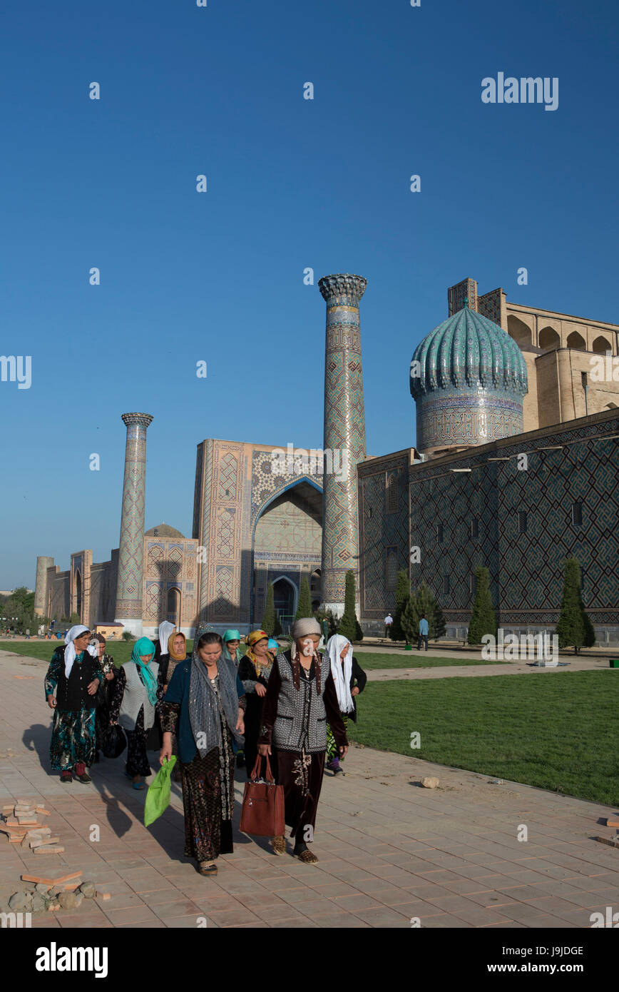 Uzbekistan, Città di Samarcanda, Registan Square Foto Stock