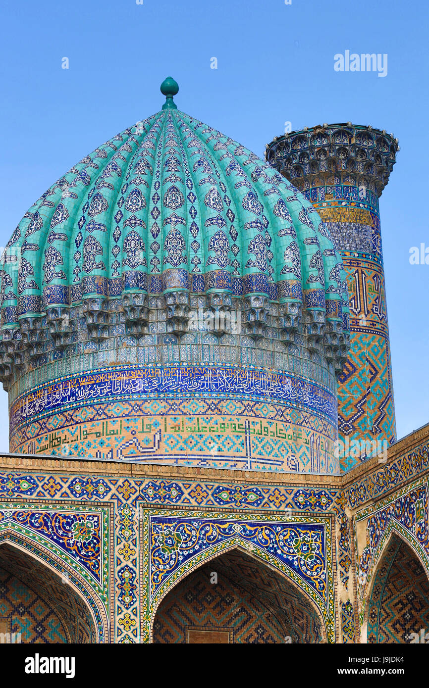 Uzbekistan, Città di Samarcanda, patrimonio mondiale dell UNESCO, Sherdhor Madrasa Foto Stock