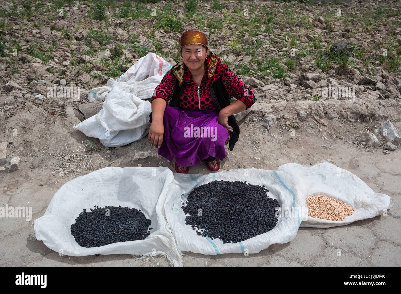 Uzbekistan, Shahrisabz City, venditore ambulante Foto Stock