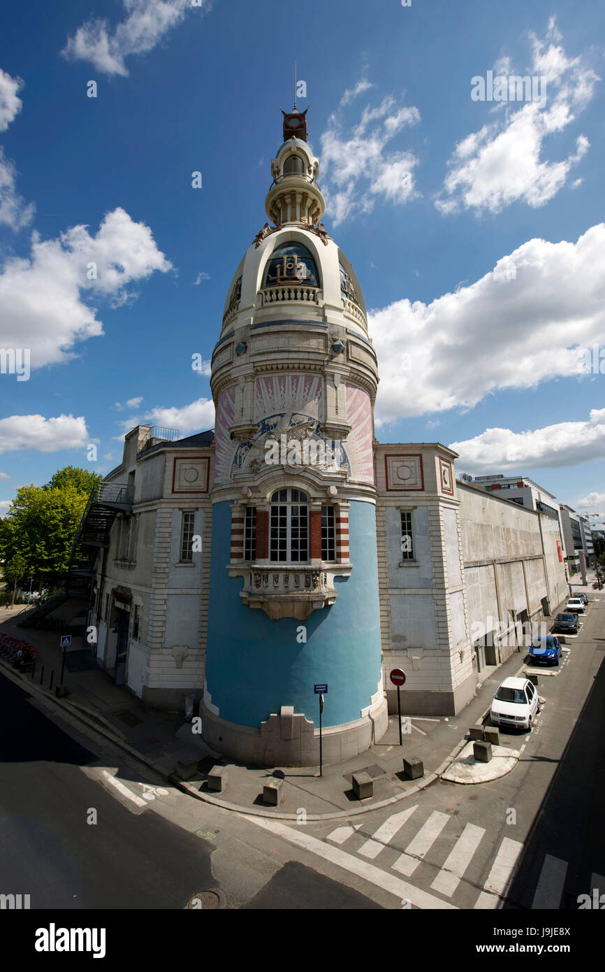 Francia, Loire-Atlantique (44) Nantes, Le lieu Unique, LU vecchio biscotto convertita in un centro culturale, Torre dell'architetto Jean-Marie Lepinay Foto Stock