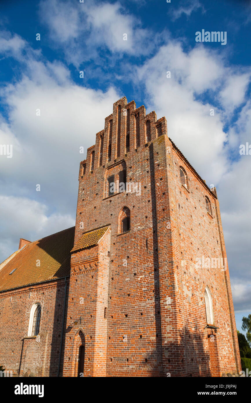 Danimarca, Mon, Keldby, Keldby Kirke chiesa del XIII secolo, esterna Foto Stock