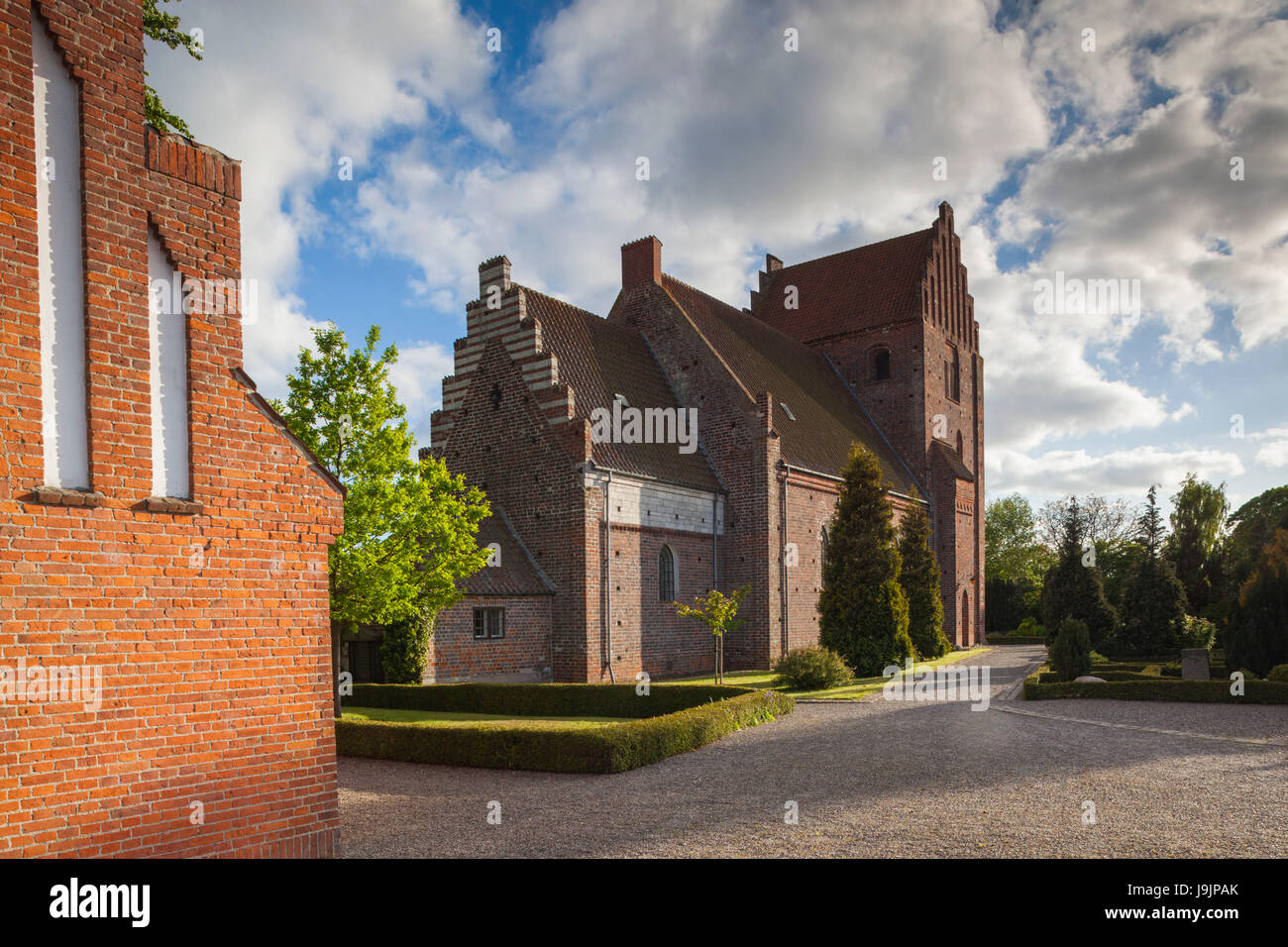 Danimarca, Mon, Keldby, Keldby Kirke chiesa del XIII secolo, esterna Foto Stock