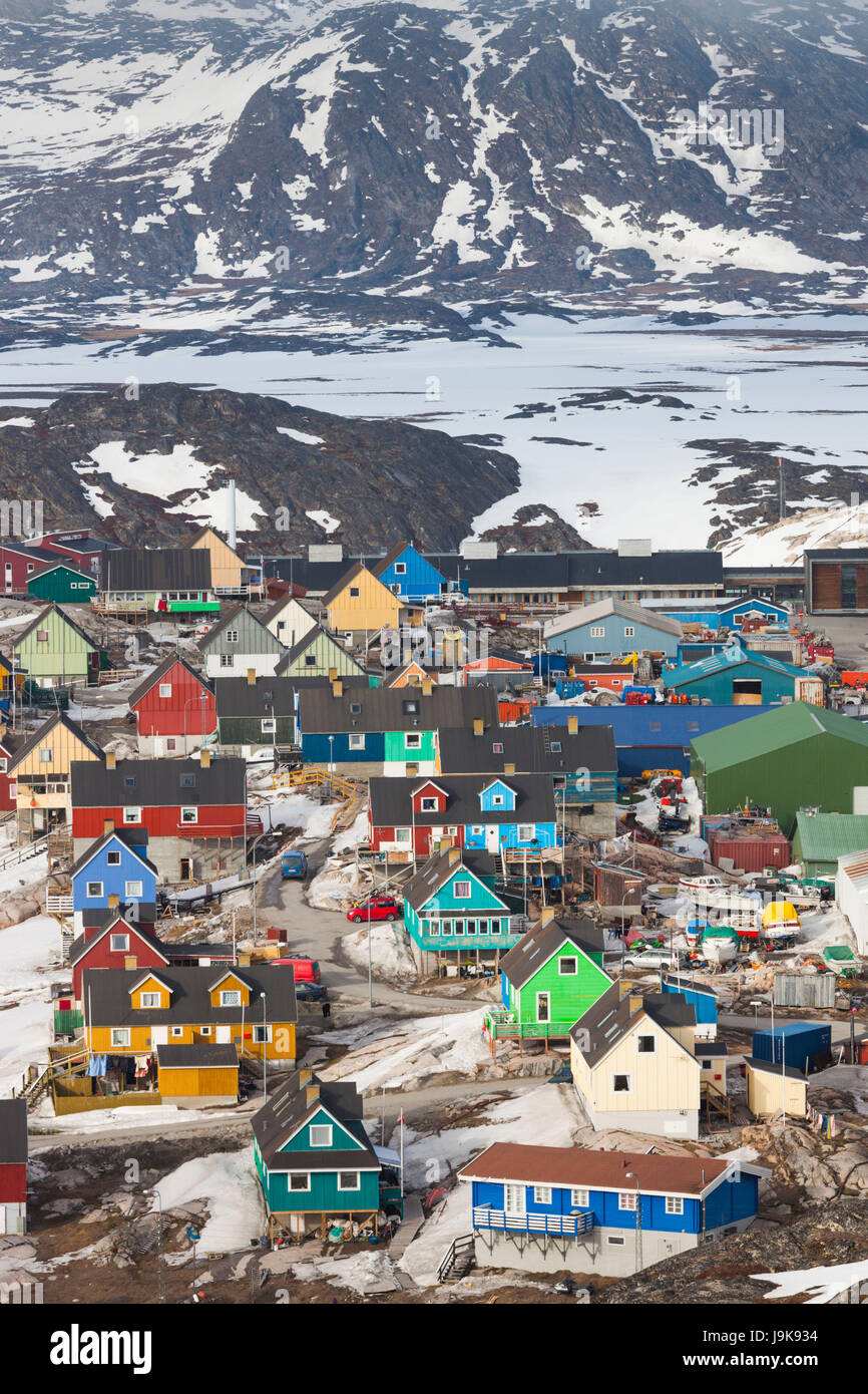 La Groenlandia, Disko Bay, Ilulissat, elevati vista città Foto Stock