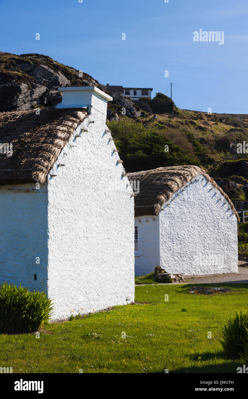 Irlanda, County Donegal, Glencolumbkille, case tradizionali Foto Stock